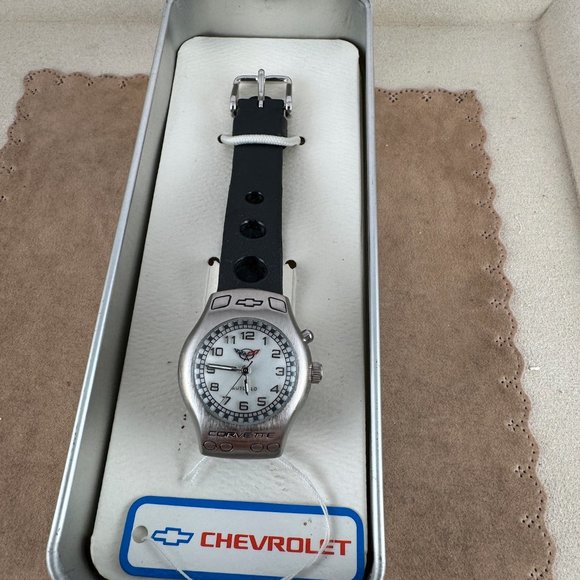 Vintage Ladies Licensed Chevy Corvette Watch with Chevy Tin Box main image 8